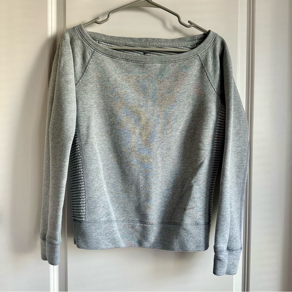 Women’s Nike Sweatshirt